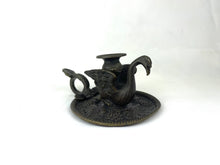 Load image into Gallery viewer, metal swan candleholder