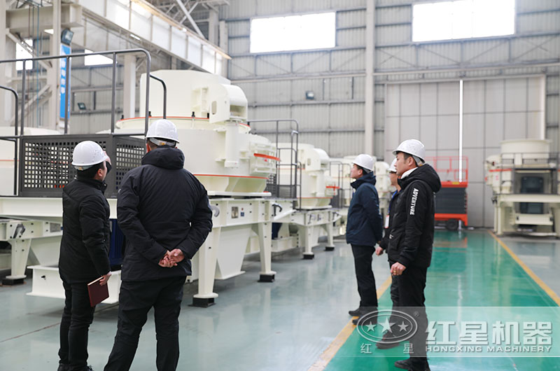 客户一行来厂考察鹅卵石制砂星空平台-星空(中国)一站式服务平台
