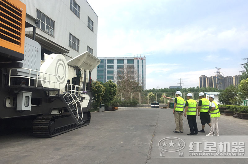 客户来厂、经理陪同对星空平台-星空(中国)一站式服务平台
进行详细介绍