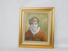 Load image into Gallery viewer, portrait of a woman with green gloves
