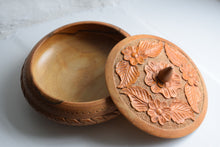 Load image into Gallery viewer, Vintage Hand Carved Wooden Lidded Bowl