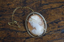 Load image into Gallery viewer, cameo brooch