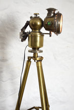 Load image into Gallery viewer, old brass lamp