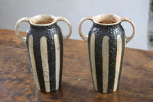 Load image into Gallery viewer, pair of black and white vases