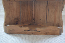 Load image into Gallery viewer, Antique Solid Pine Corner Shelves