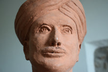 Load image into Gallery viewer, terracotta bust