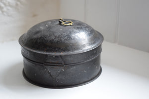 Antique Spice Tin with Nutmeg Grater 