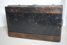 Load image into Gallery viewer, Antique steamer trunk
