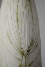 Load image into Gallery viewer, Ovoid Blue Pottery Vase