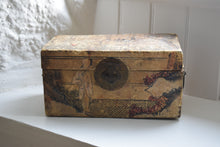 Load image into Gallery viewer, Chinese Vellum Jewellery Box